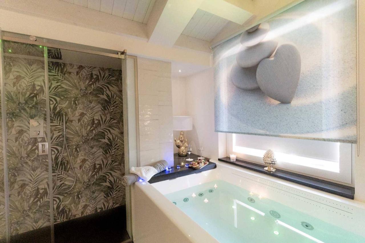 Carizza Rooms Pozzallo Bagian luar foto