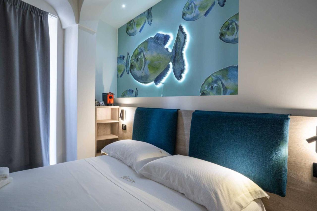 Carizza Rooms Pozzallo Bagian luar foto
