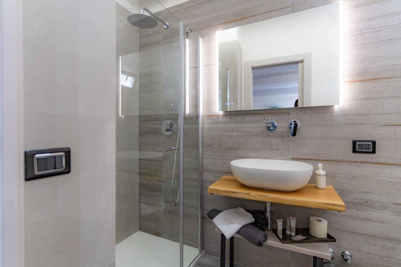 Carizza Rooms Pozzallo Bagian luar foto
